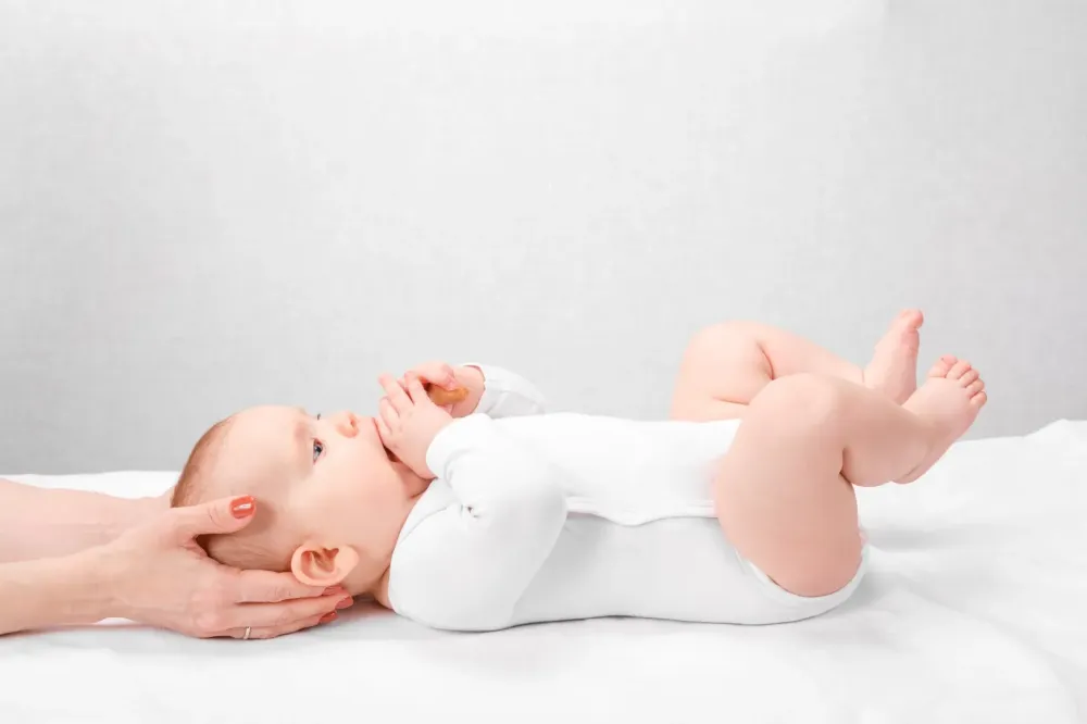 Bébé et ostéopathwebp